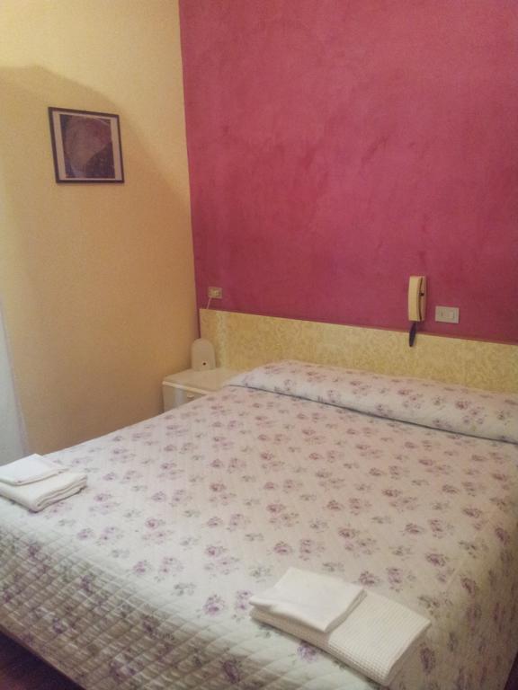 Albergo Tarsia Castrovillari Bilik gambar